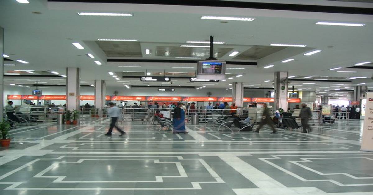 Upset over long queues at airports, parliamentary panel calls for biometric screening methods